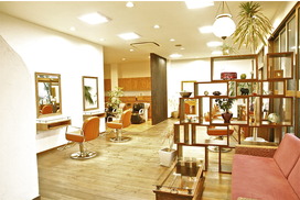 Laetitia Loco（ラエティティア ロコ）