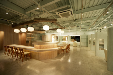 落ち着いた雰囲気のサロンはお客様にもスタッフにも好評です！