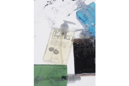 商品開発もスタッフが担当。お客さまと共に開発！