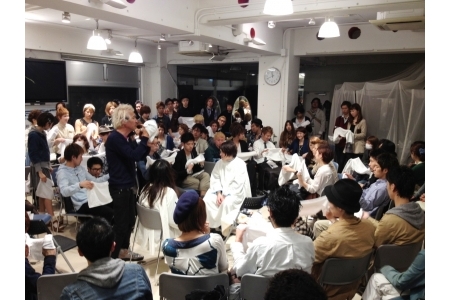 スペシャリストから自社独自の教育を受けられます！