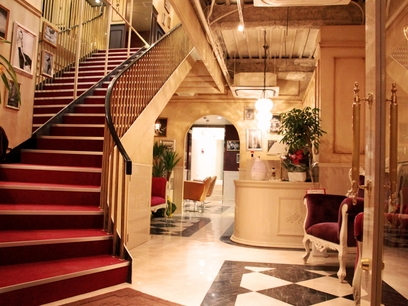 AUBE HAIR roots 広島1号店