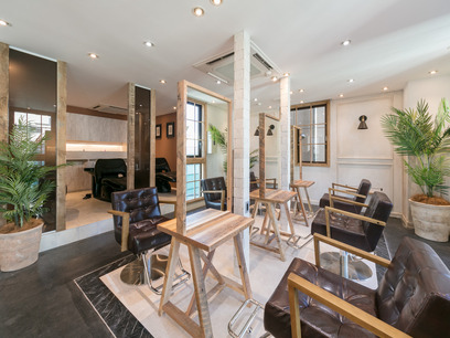 AUBE HAIR lyon 西宮北店