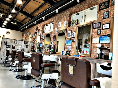 Les Garcons【レ ギャルソン】鶴瀬店