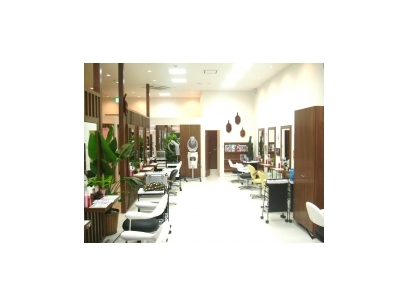 【ヨークタウン坂東】 COLOUR JACQUES　坂東店