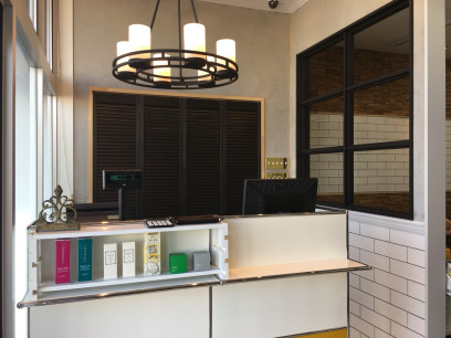 Ursus hair Design by HEADLIGHT　研究学園店