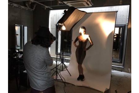 表参道に自社スタジオ完備！素敵な作品にはモデル代も負担します