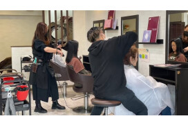 株式会社エメラルド・ドア