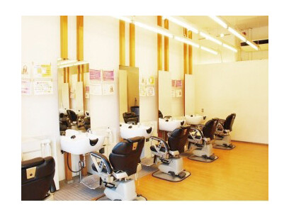 Men's Hair Salon White 上山手店
