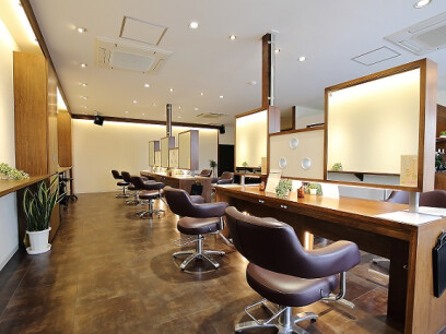 SALONS 愛媛松山鴨川店