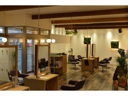 SALONS 福山駅家店