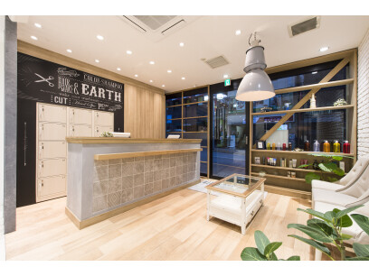 EARTH 三軒茶屋店