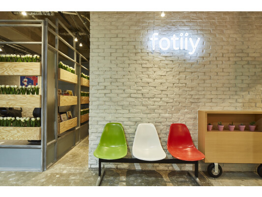 株 Thsd 5 Fosta Friista Fof Friio Fotiiy Friity 新卒求人 募集情報 会社概要 美容室の求人ならリクエストqj