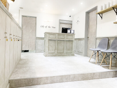 Lily of the Vase東梅田駅店(リリー)