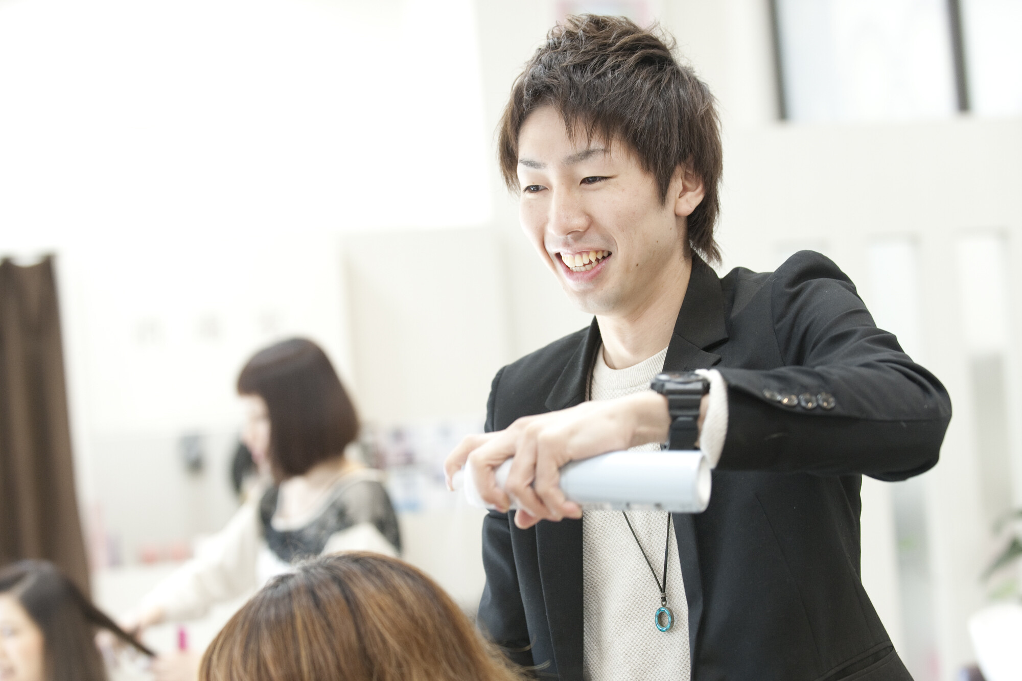 Sarariイーアスつくば店 つくば市 茨城県 のスタイリスト求人 契約社員 パート