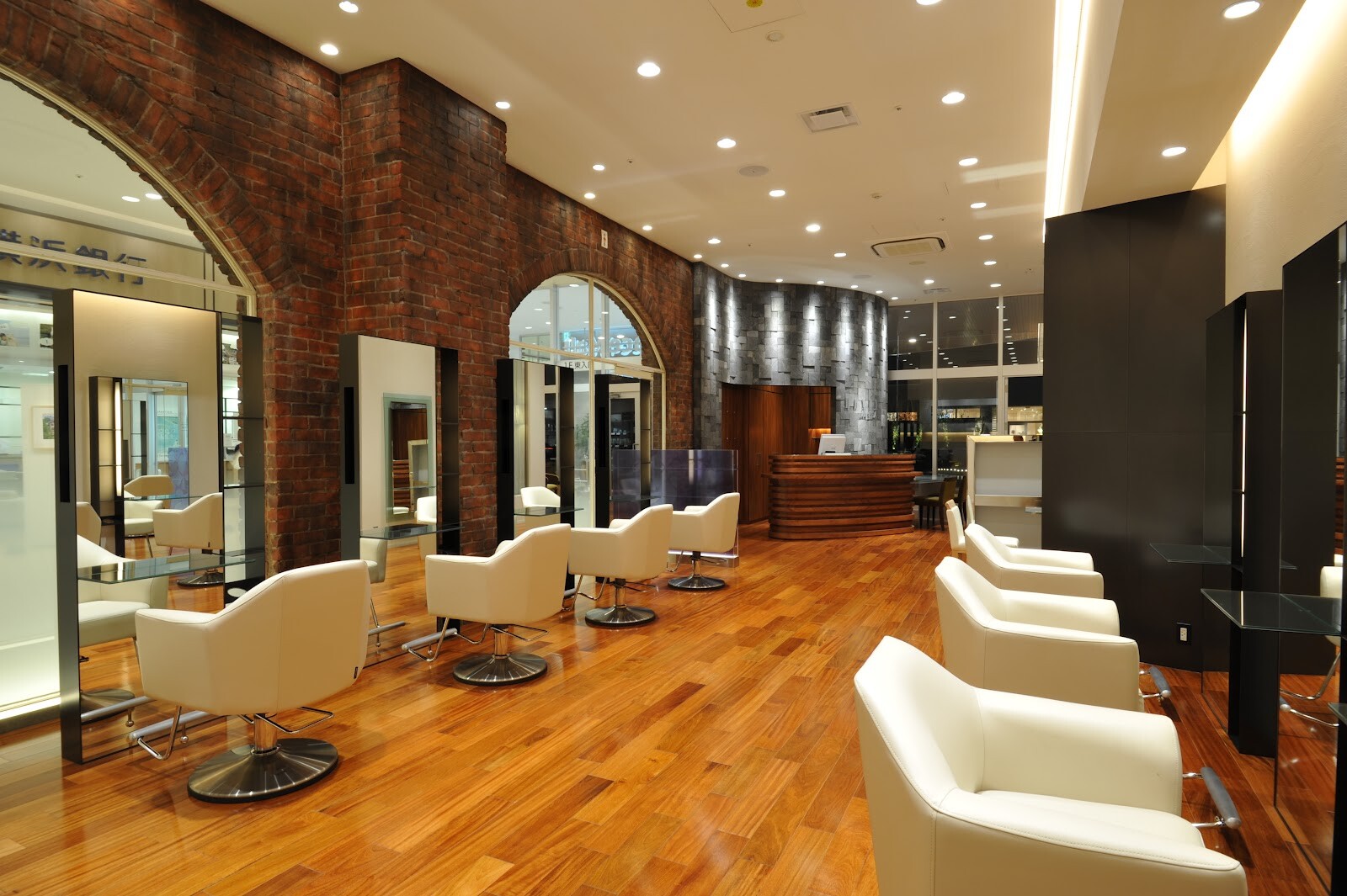 HONDA PREMIER HAIR 鶴間店│大和市(神奈川県)の美容師新卒求人(正社員)