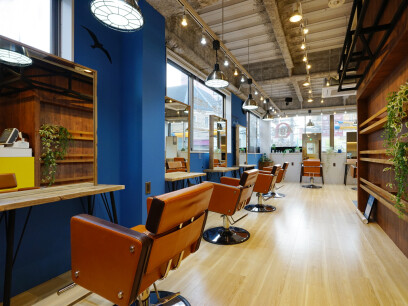 Agu hair laut阪急高槻市駅前