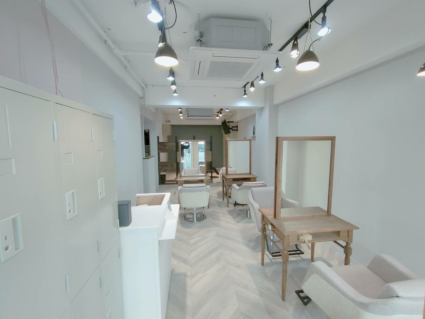 Xxxy S ららぽーと海老名店 神奈川県のスタイリスト求人 正社員 Xxxy S ららぽーと海老名店 神奈川県のスタイリスト求人 正社員