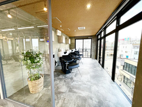 株式会社LEAP OVER