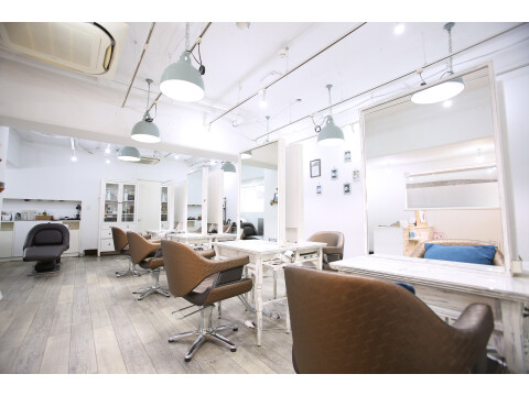 G Three 東神奈川店 横浜市神奈川区 神奈川県 のスタイリスト求人 契約社員 パート