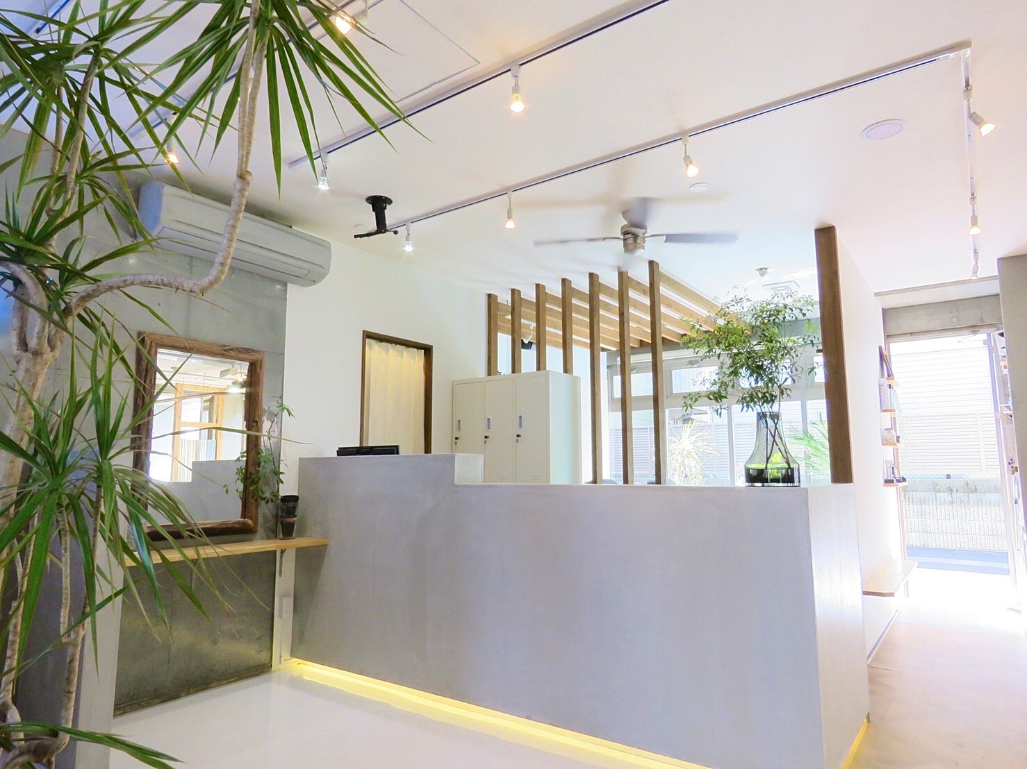 ザ バックルーム The Back Room メンズサロン 立川市 東京都 のスタイリスト求人 正社員