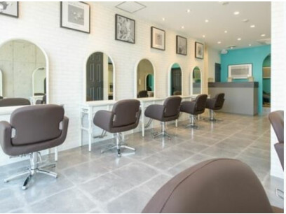 AUBE HAIR laff 上大岡店