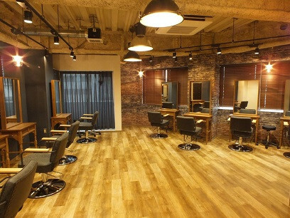 Blues hair gallery by across 日暮里店