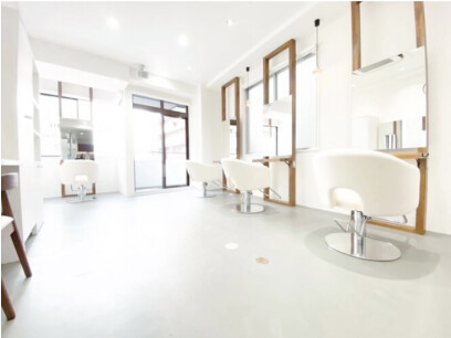 Agu hair helm市川駅前