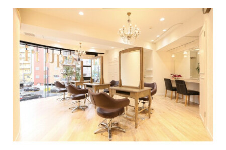 各店舗こだわりの詰まった空間