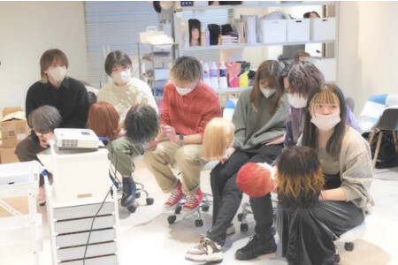 アシスタントはヘアケアのスペシャリストへ成長できます！