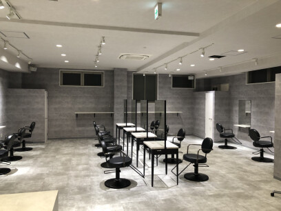 _WHITE 広島 本通店