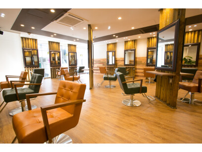 Agu hair central本厚木