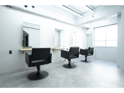 Men's hair salon First 北千住