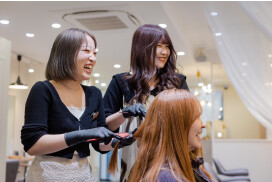 ㈱ハッピーヘアライフホールディングス Charm/MARCH