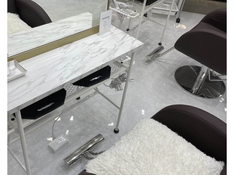 I'S横浜 hair studio (アイズヨコハマヘアースタジオ)