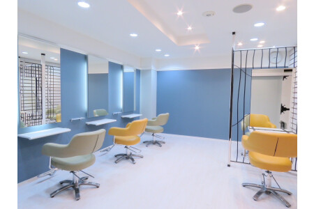 個室空間もあり、お客様との時間を大切にできます。