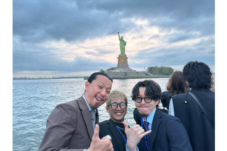 毎年、NY・パリ・ハワイなど海外研修にも参加できます。