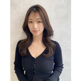 トップスタイリスト　赤津百合絵