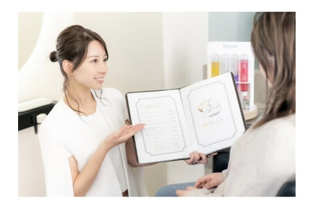 美容師／スパ／マナーでのスペシャリストが在籍。