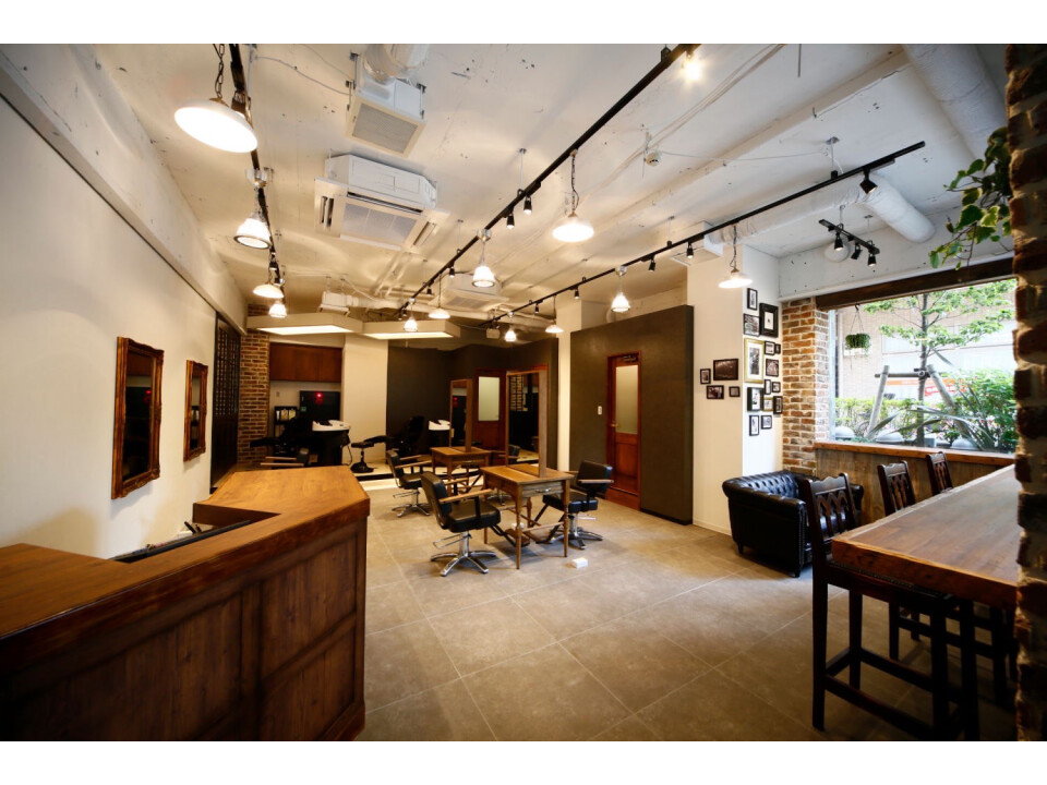 株式会社Realproducts