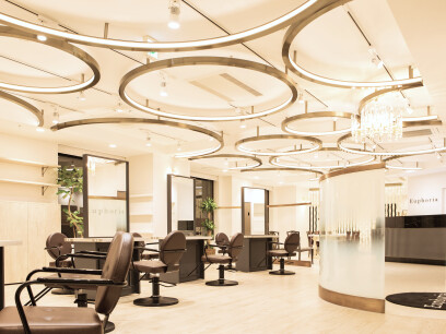 Euphoria【ユーフォリア】銀座本店 髪質改善 Smart Salon