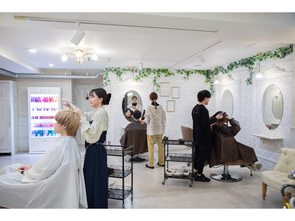 株式会社Lucia