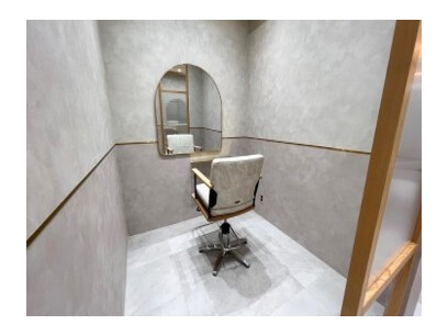 Zina 高槻 eyelash & nail