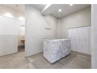 SALOWIN原宿AROA店