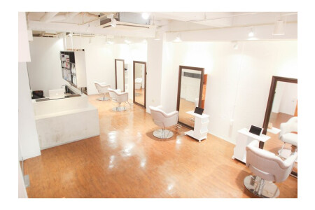 効率良く営業時間内レッスンで、エルサの似合わせ理論も学べる。