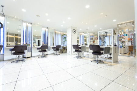 集客力抜群の立地で技術を提供できます