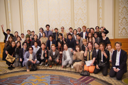 店舗が多くても、繋がりは深い。全店スタッフ仲良しです☺