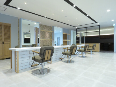 9o'clock【ナインオクロック】前潟店