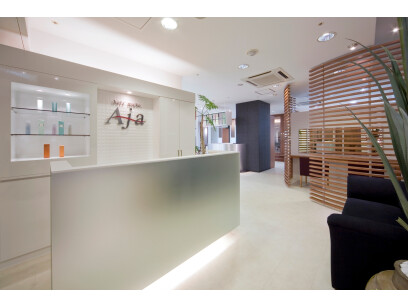 Aja 川西店（クラフト・ワークス）