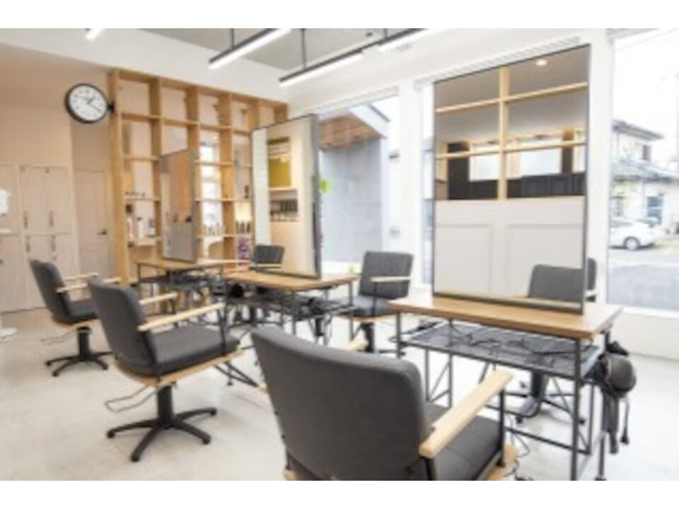 株式会社　アウラ（アウラ　ヘアー　サロン）