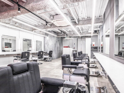 メンズサロン EIGHT MEN 新宿店